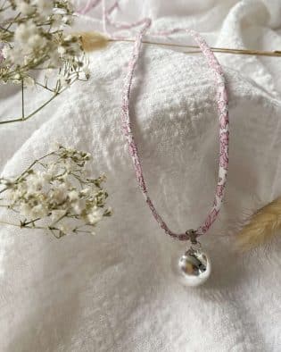 Bola de grossesse argent et cordon liberty